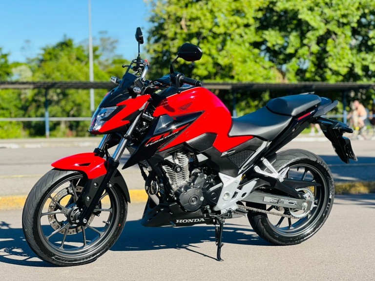 HONDA - CB 300F TWISTER - 2023/2023 - Vermelha - R$ 25.800,00