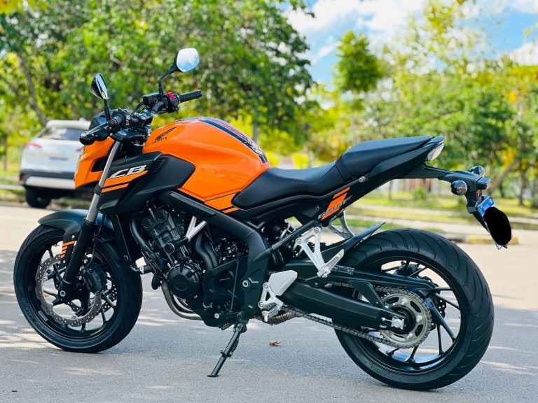 HONDA - CB 650 - 2019/2019 - Laranja - R$ 46.800,00