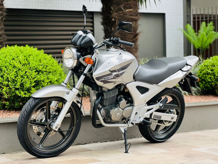 HONDA - CBX 250 TWISTER - 2007/2007 - Prata - R$ 11.800,00