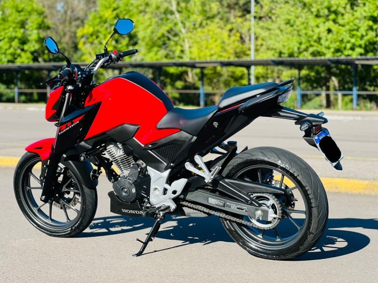 HONDA - CB 300F TWISTER - 2023/2023 - Vermelha - R$ 25.800,00