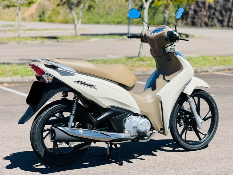 HONDA - BIZ 125 - 2024/2024 - Branca - Sob Consulta