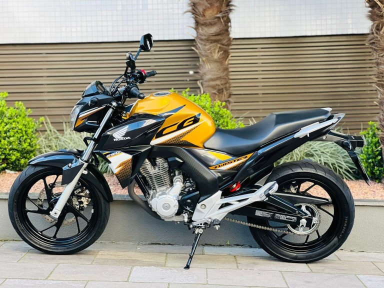 HONDA - CB 250F TWISTER - 2020/2020 - Amarela - R$ 21.000,00