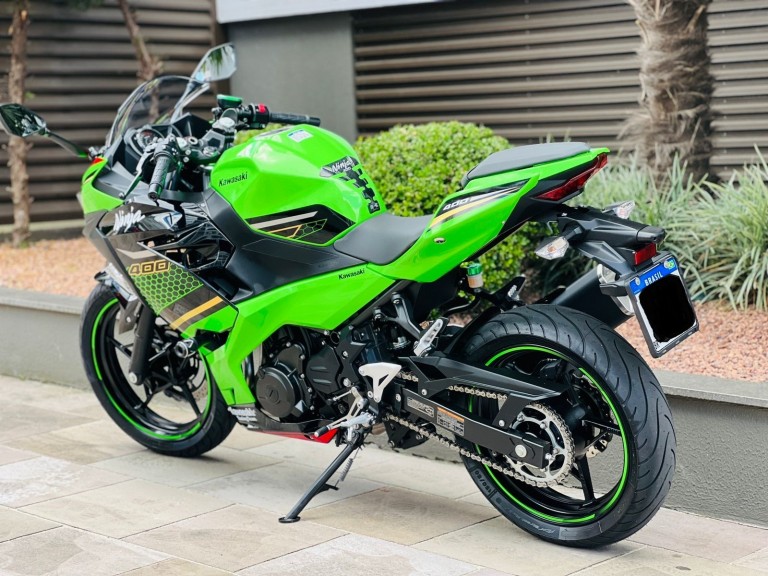 KAWASAKI - NINJA 400 - 2020/2020 - Verde - R$ 30.800,00