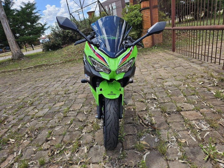 KAWASAKI - NINJA 400 - 2023/2023 - Verde - R$ 35.600,00