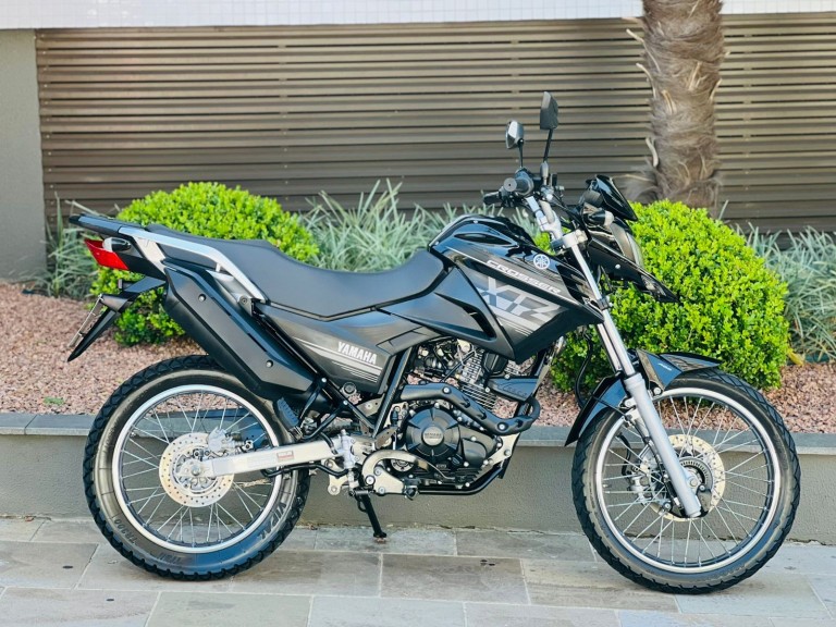 YAMAHA - XTZ 150 - 2020/2021 - Preta - R$ 16.700,00