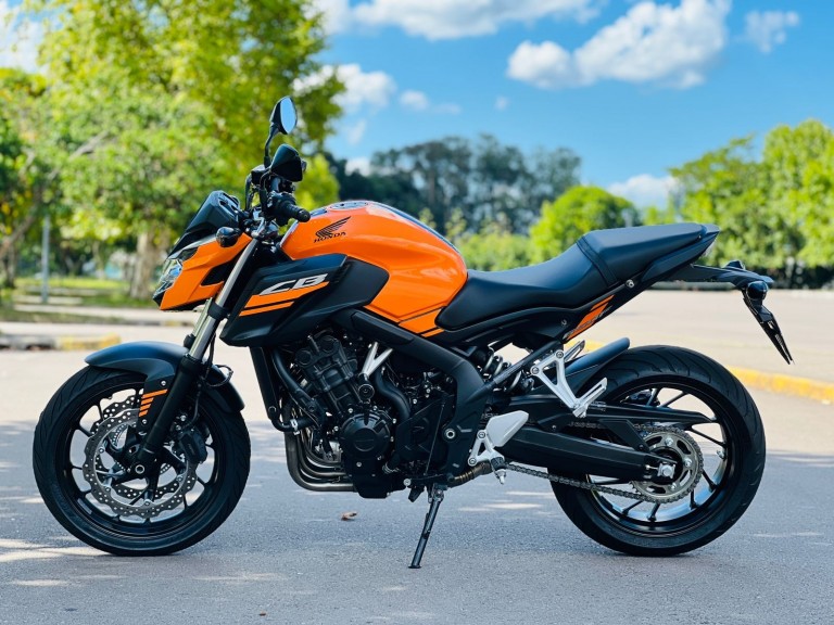 HONDA - CB 650 - 2019/2019 - Laranja - R$ 46.800,00