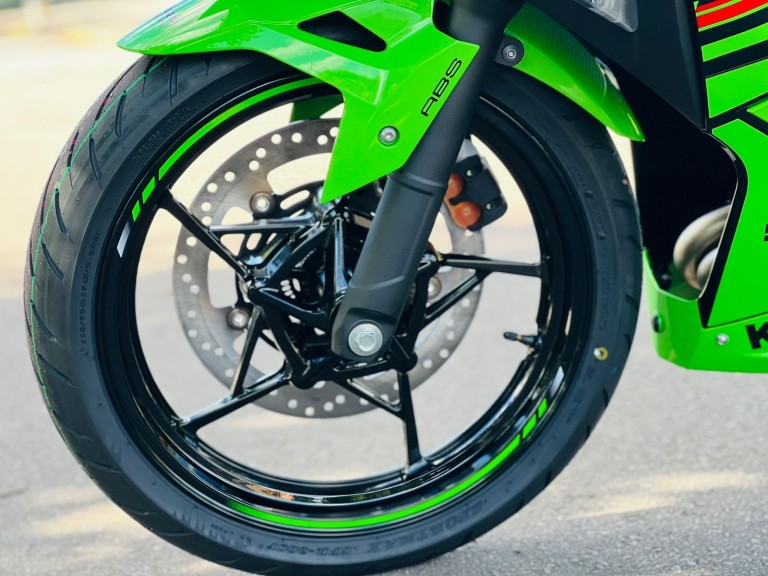 KAWASAKI - NINJA 500 - 2024/2025 - Verde - R$ 43.300,00