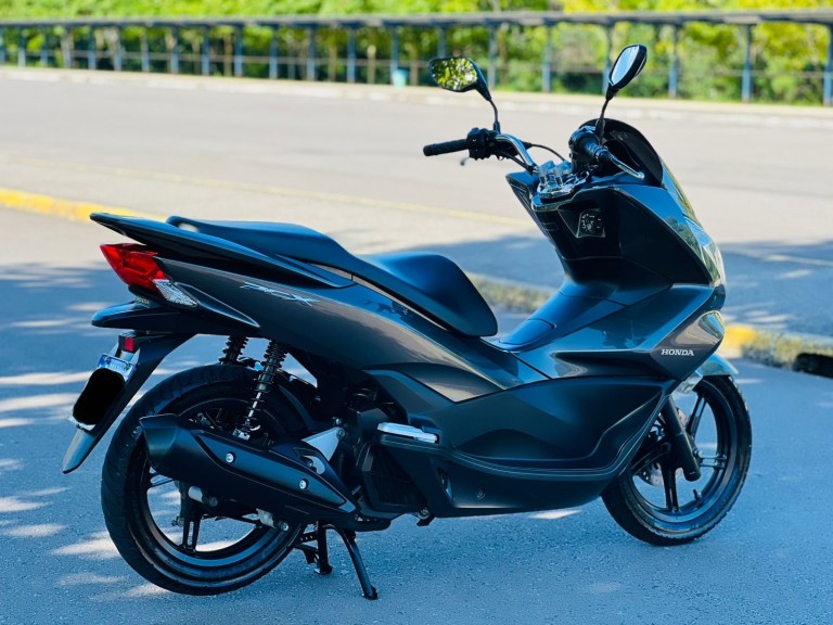 HONDA - PCX - 2015/2016 - Cinza - R$ 13.800,00