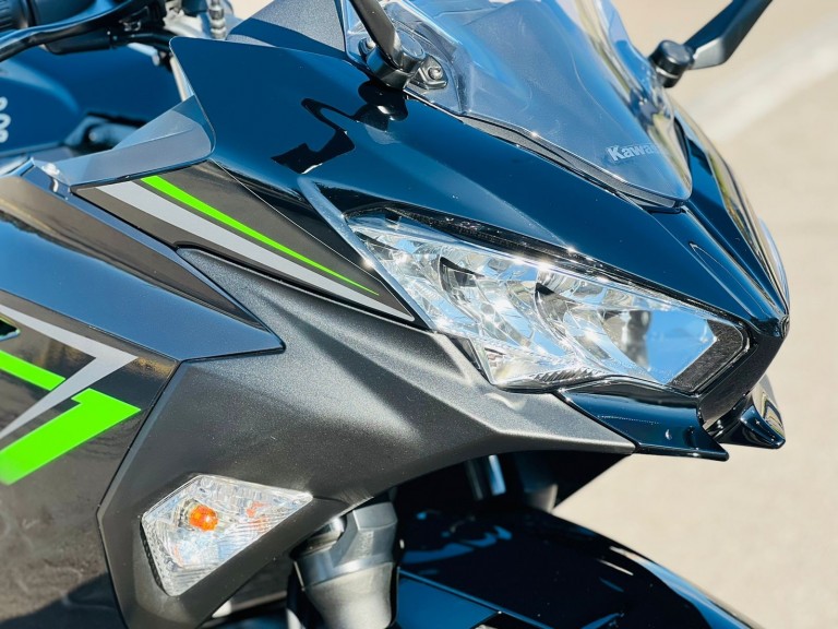 KAWASAKI - NINJA 400 - 2019/2019 - Preta - R$ 29.500,00