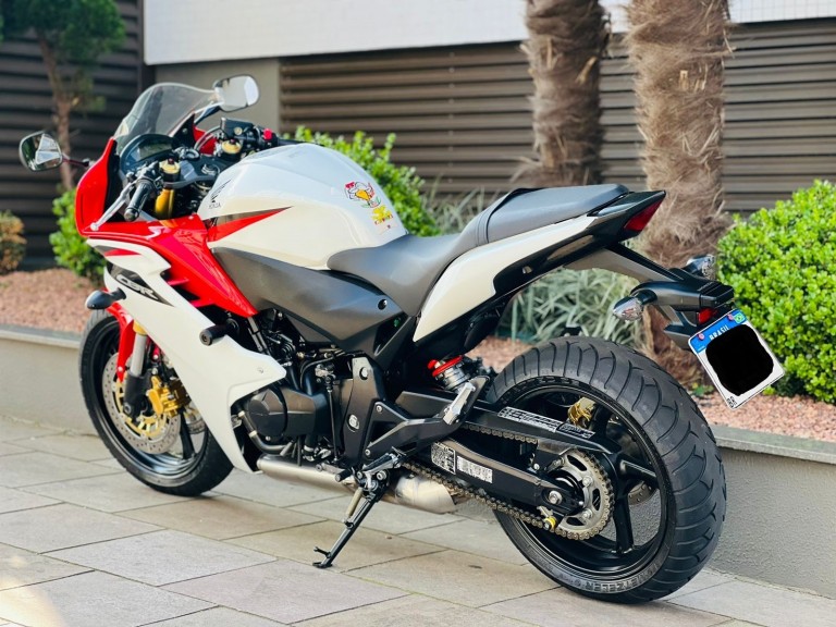 HONDA - CBR 600F - 2013/2013 - Branca - R$ 39.500,00