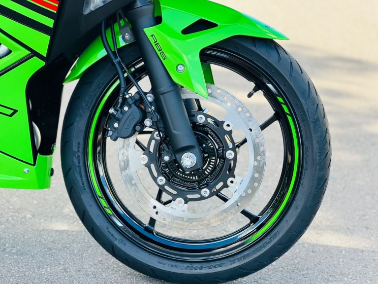 KAWASAKI - NINJA 500 - 2024/2025 - Verde - R$ 43.300,00