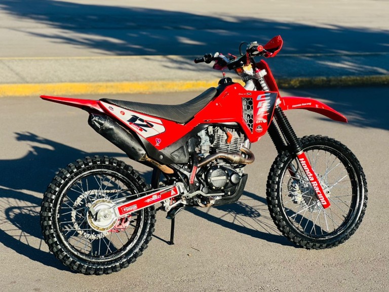 HONDA - CRF 230F - 2013/2013 - Vermelha - Sob Consulta