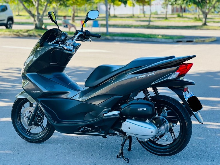 HONDA - PCX - 2015/2016 - Cinza - R$ 13.800,00