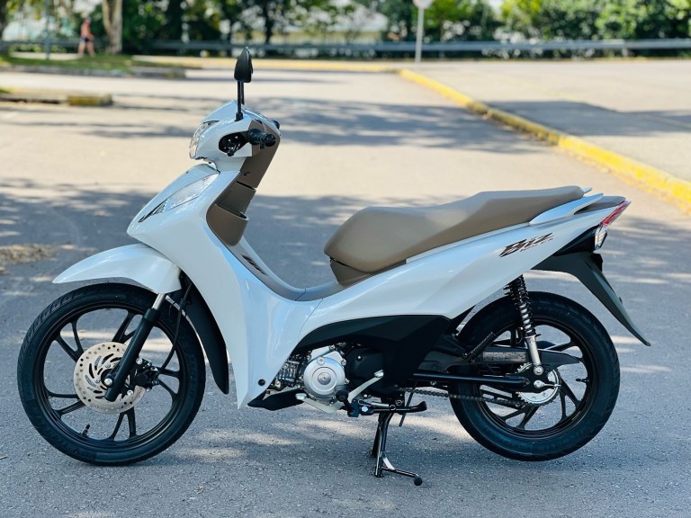 HONDA - BIZ 125 - 2025/2025 - Branca - R$ 19.990,00