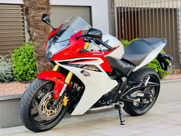 HONDA - CBR 600F - 2013/2013 - Branca - R$ 39.500,00