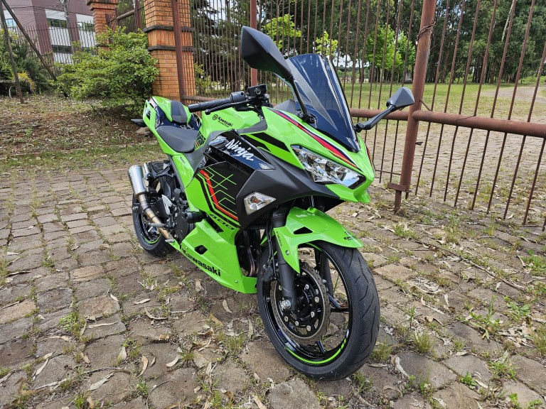 KAWASAKI - NINJA 400 - 2023/2023 - Verde - R$ 35.600,00