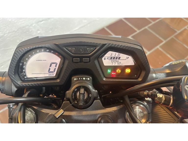 HONDA - CB 650 - 2019/2019 - Laranja - R$ 46.800,00