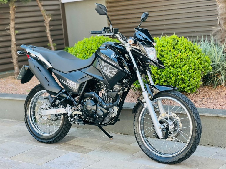 YAMAHA - XTZ 150 - 2020/2021 - Preta - R$ 16.700,00