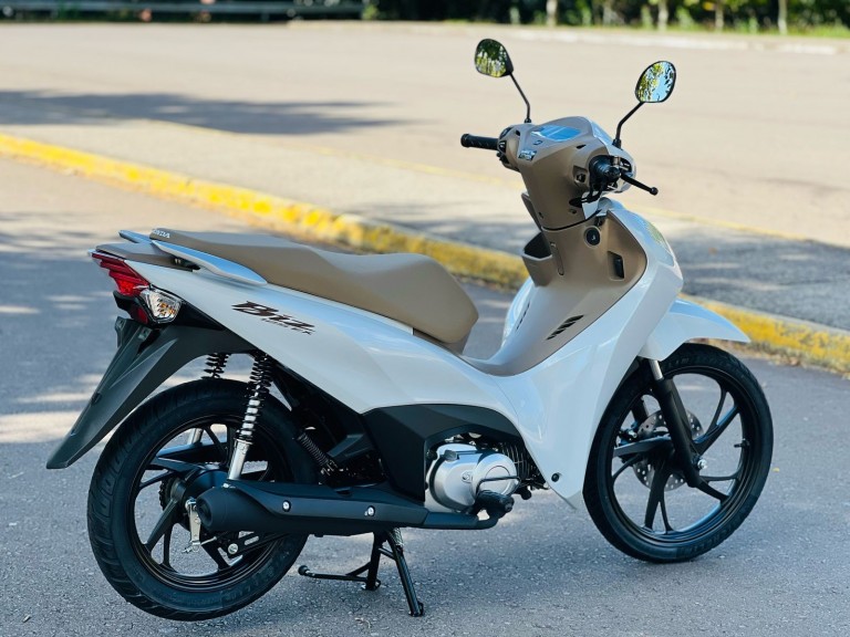 HONDA - BIZ 125 - 2025/2025 - Branca - R$ 19.990,00