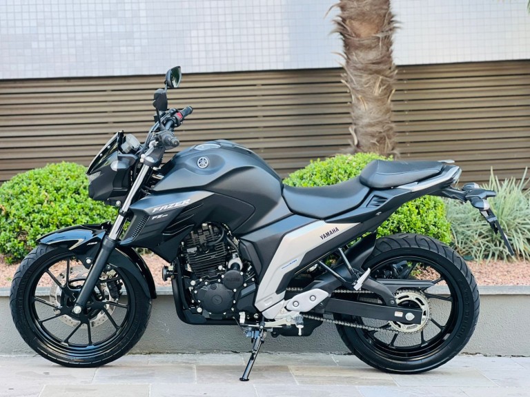 YAMAHA - FAZER - 2022/2022 - Preta - R$ 22.900,00