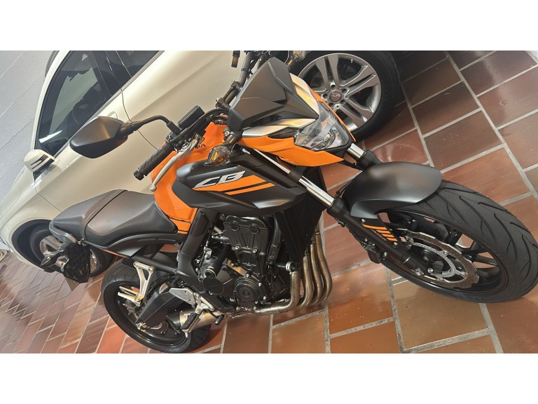 HONDA - CB 650 - 2019/2019 - Laranja - R$ 46.800,00