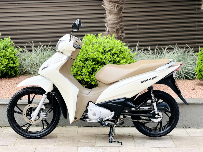 HONDA - BIZ 125 - 2020/2020 - Branca - R$ 15.800,00